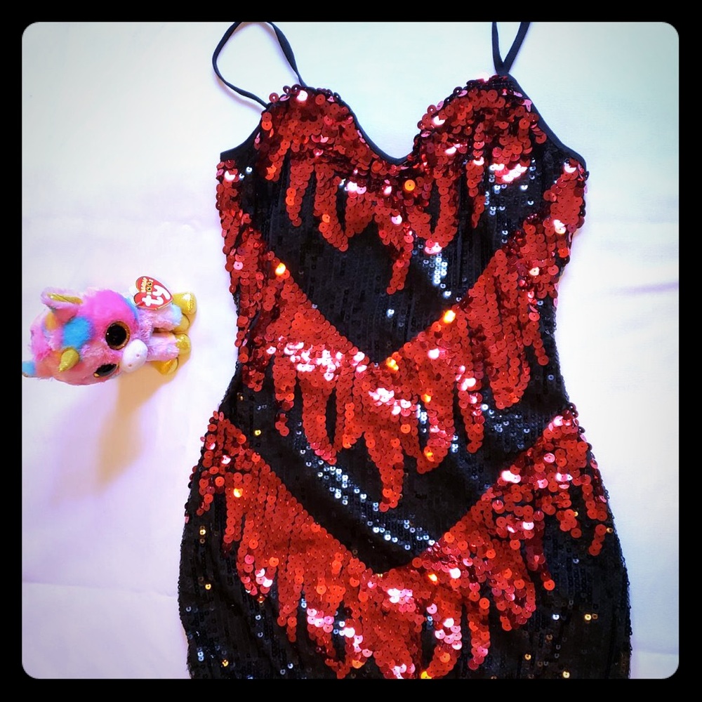 Shiny & short dress for party /Halloween custom.